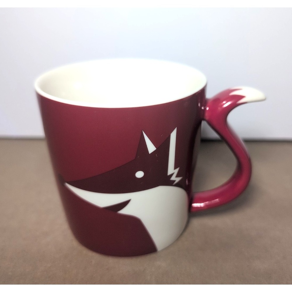 Starbucks FOX Mug with tail handle Red / White 8 ounce Coffee/Tea holiday